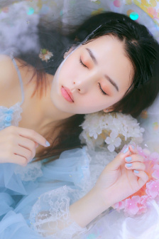 花城用棉签玩哭谢怜